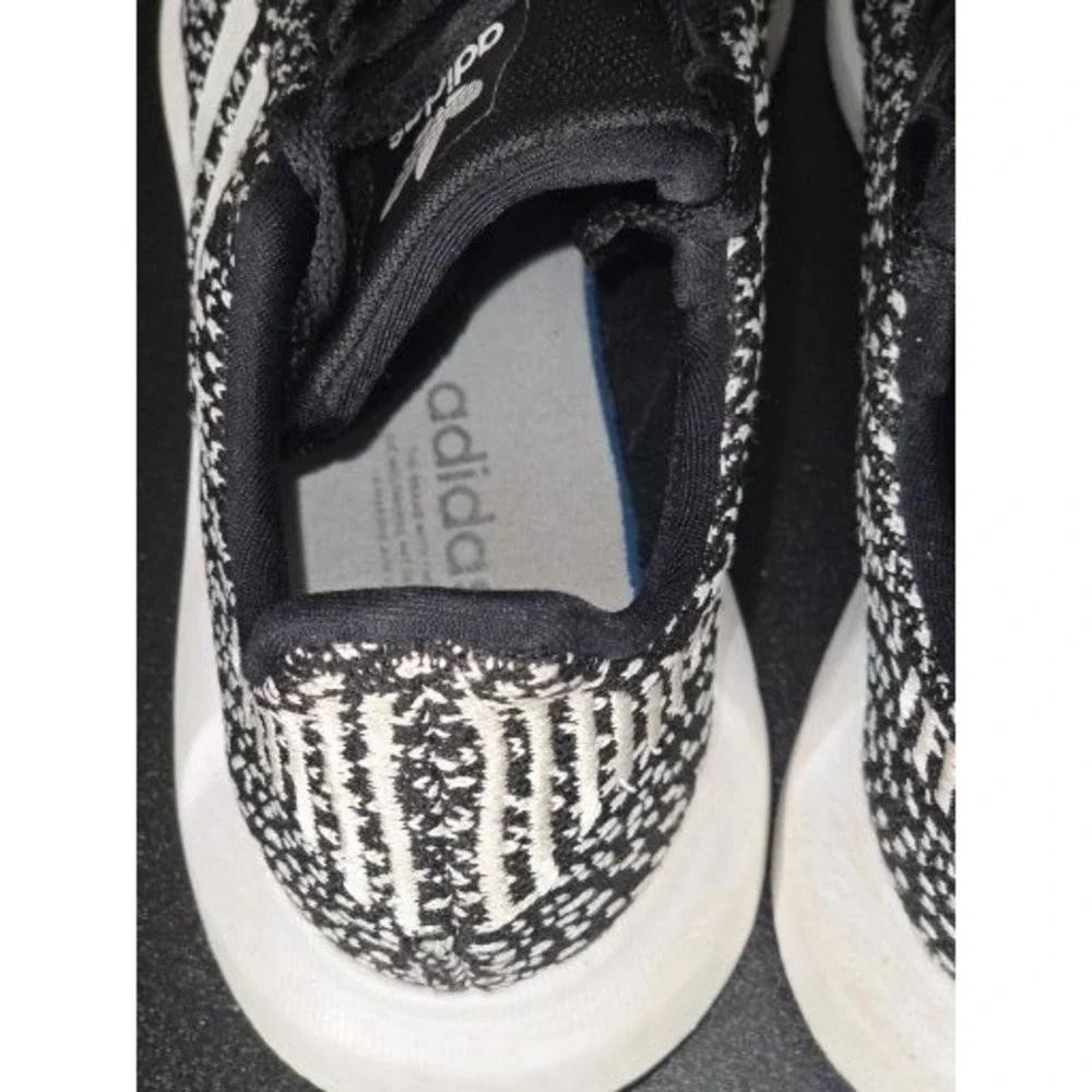 Adidas Swift Run Mens Shoes Black White Knit Sneakers Size 6 Casual Athleisure - Picture 6 of 8
